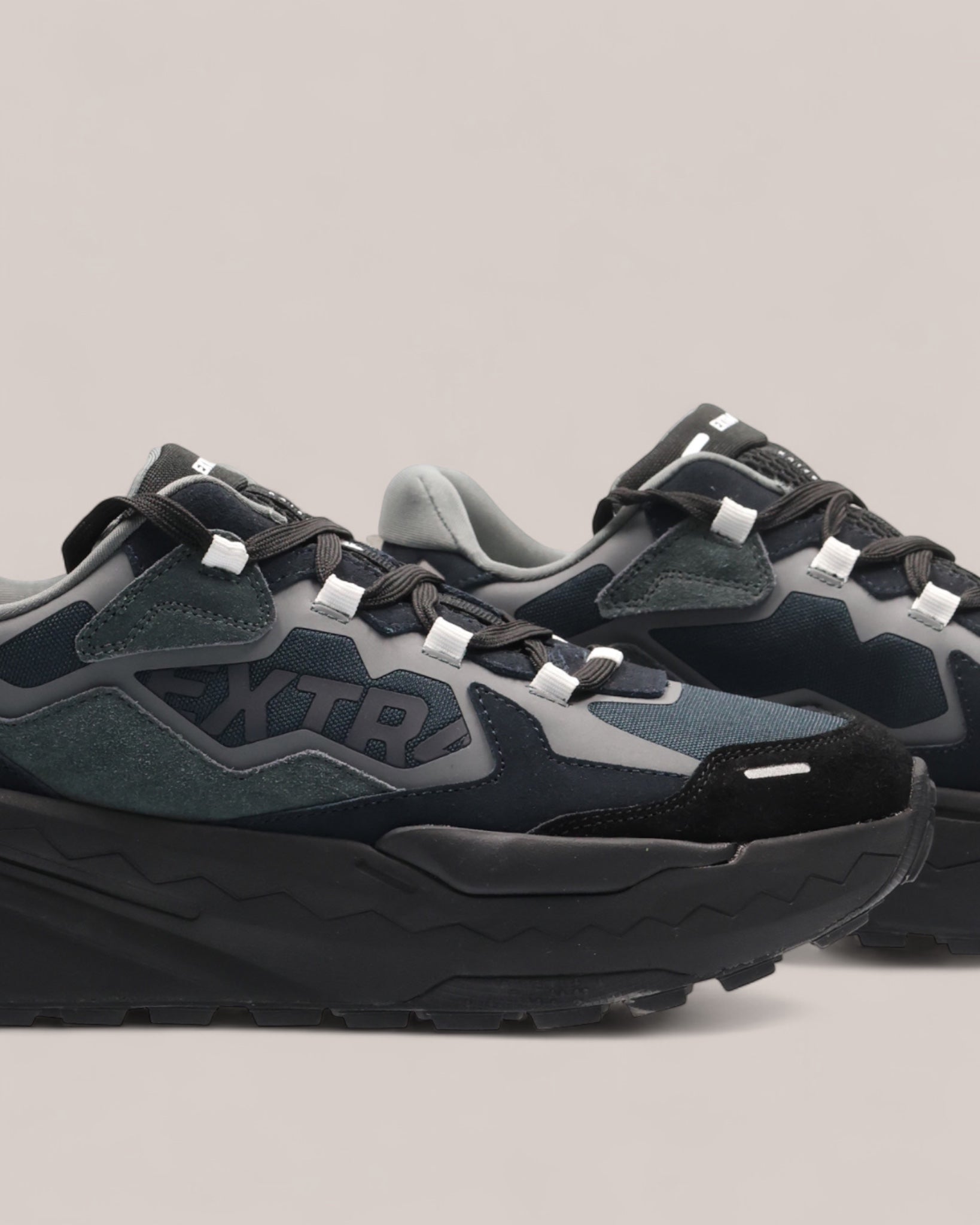 Extr4 Sneakers