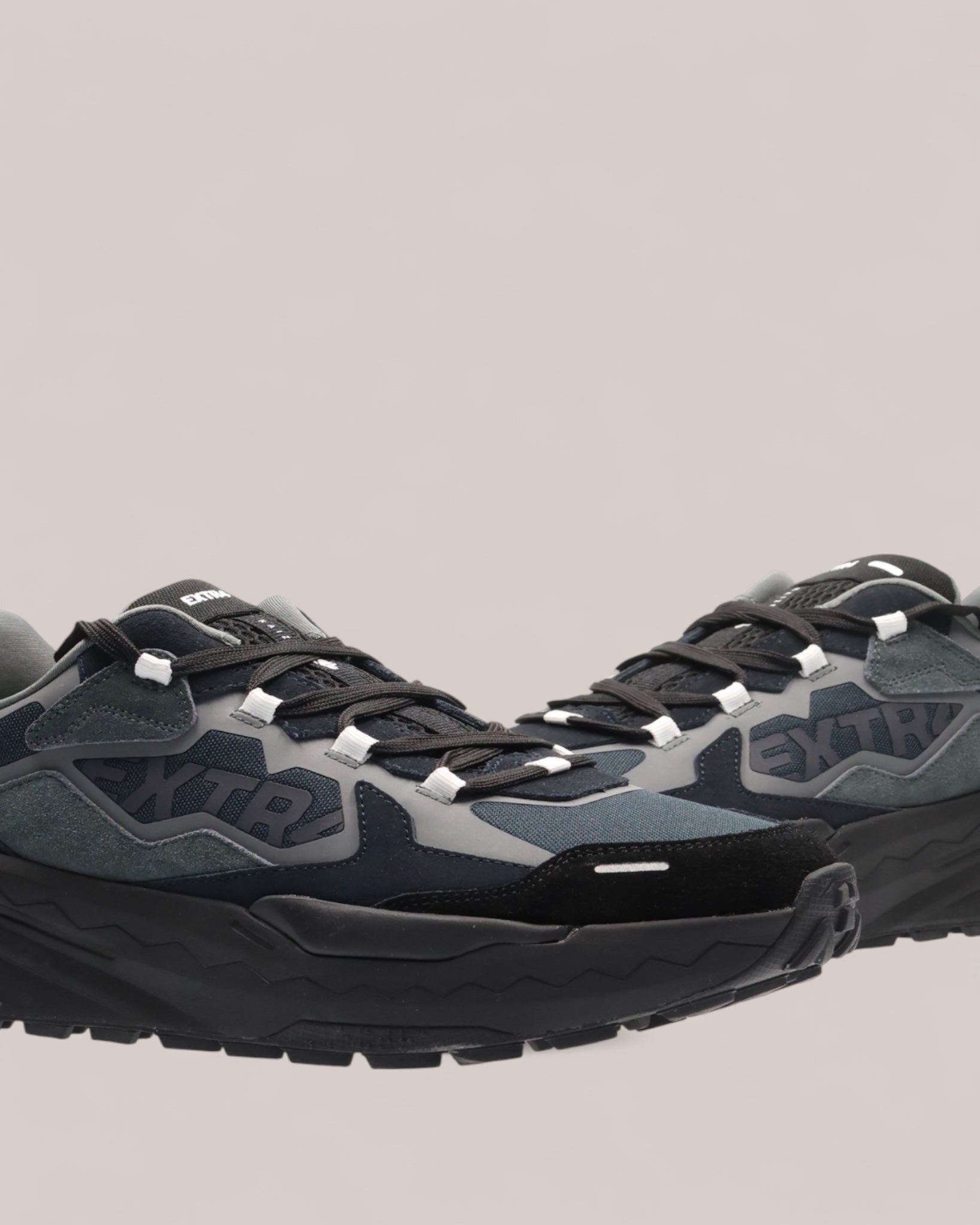 Extr4 Sneakers