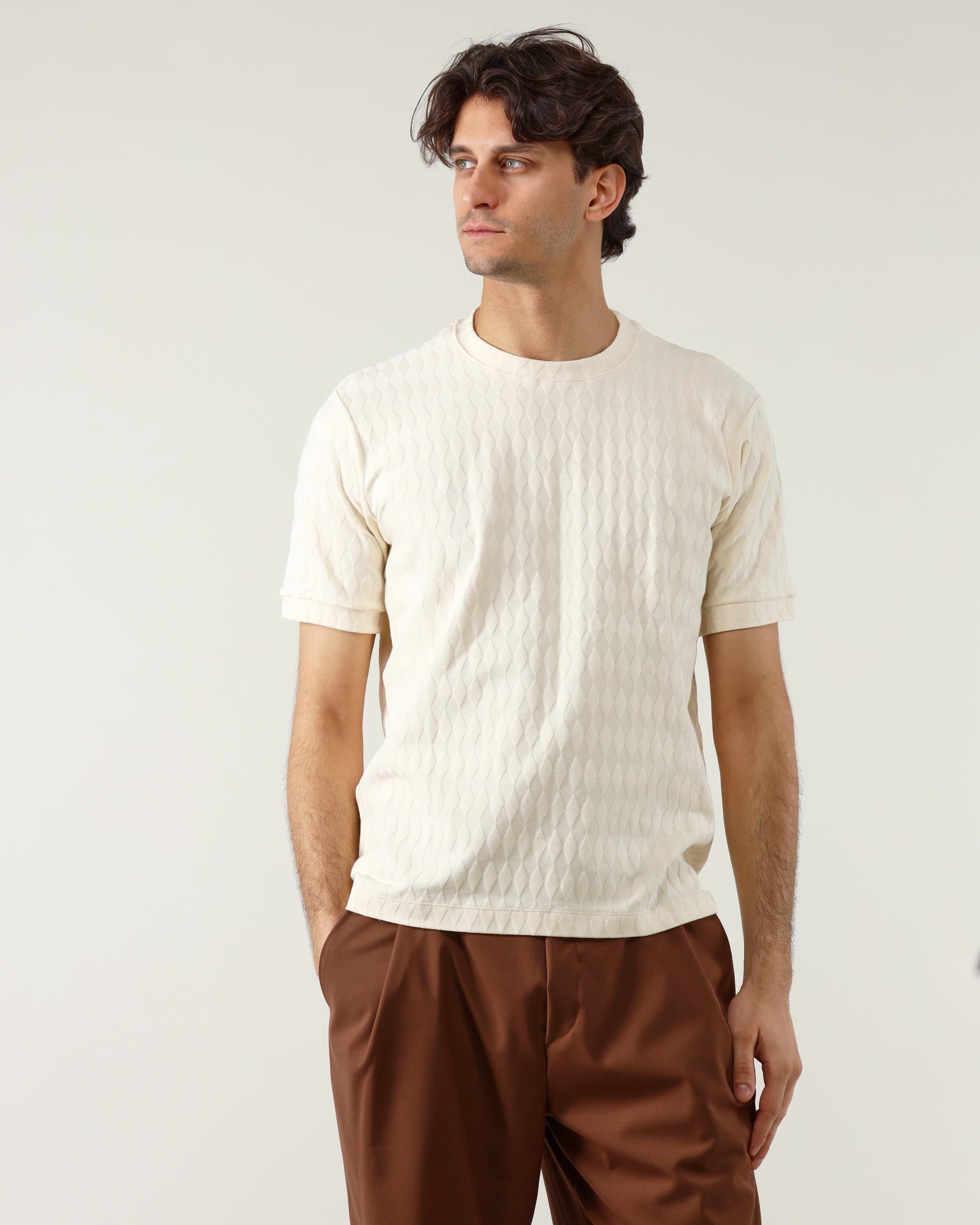 25.10 T-Shirt Tessuto Operato