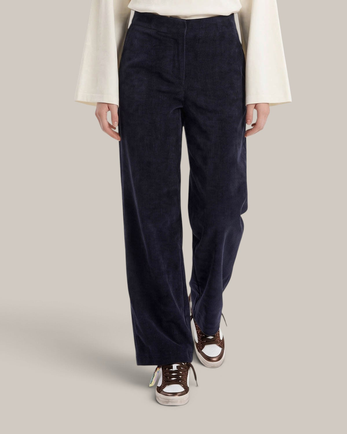 25.10 Pantalon en velours lisse