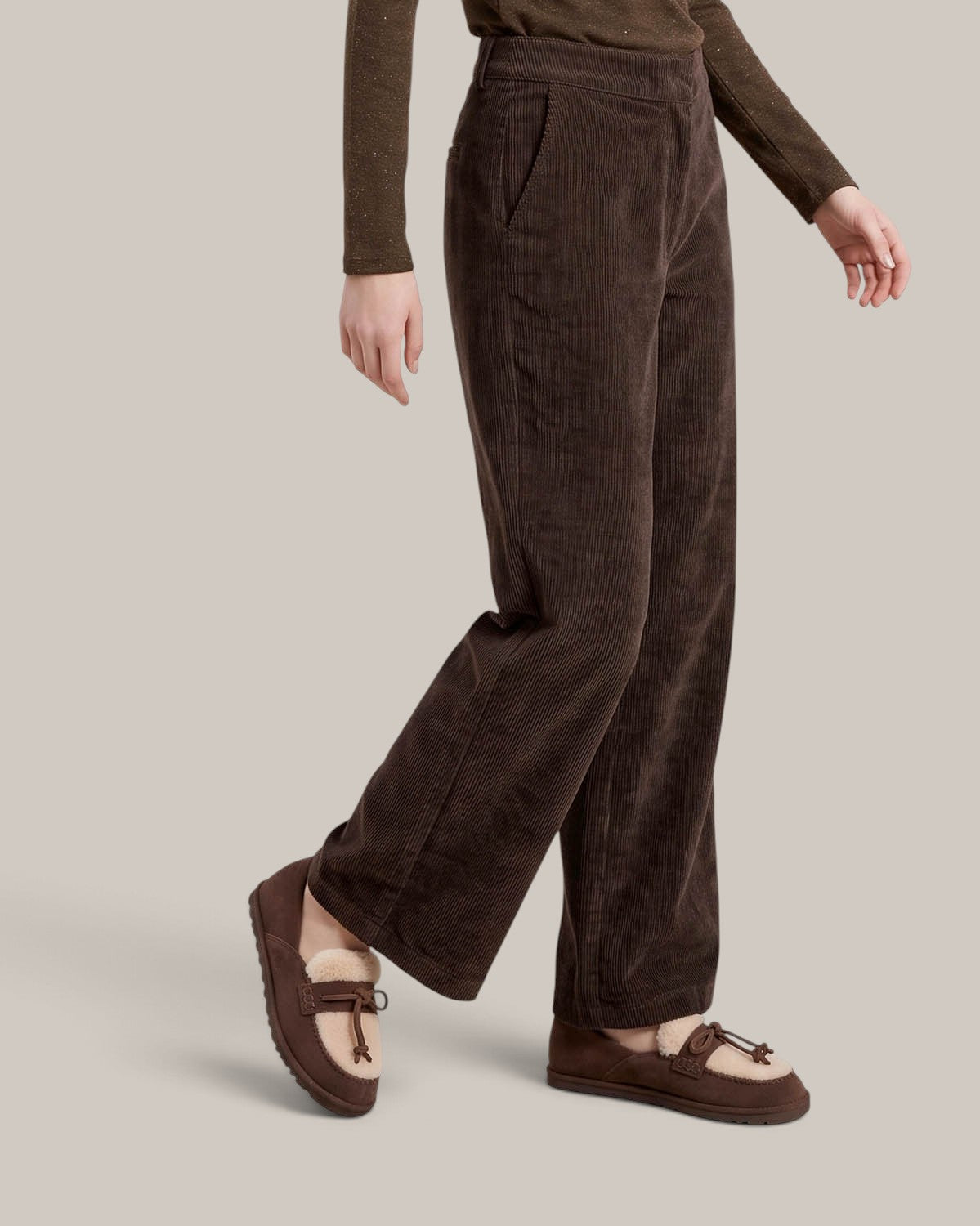 25.10 Pantalon en velours lisse