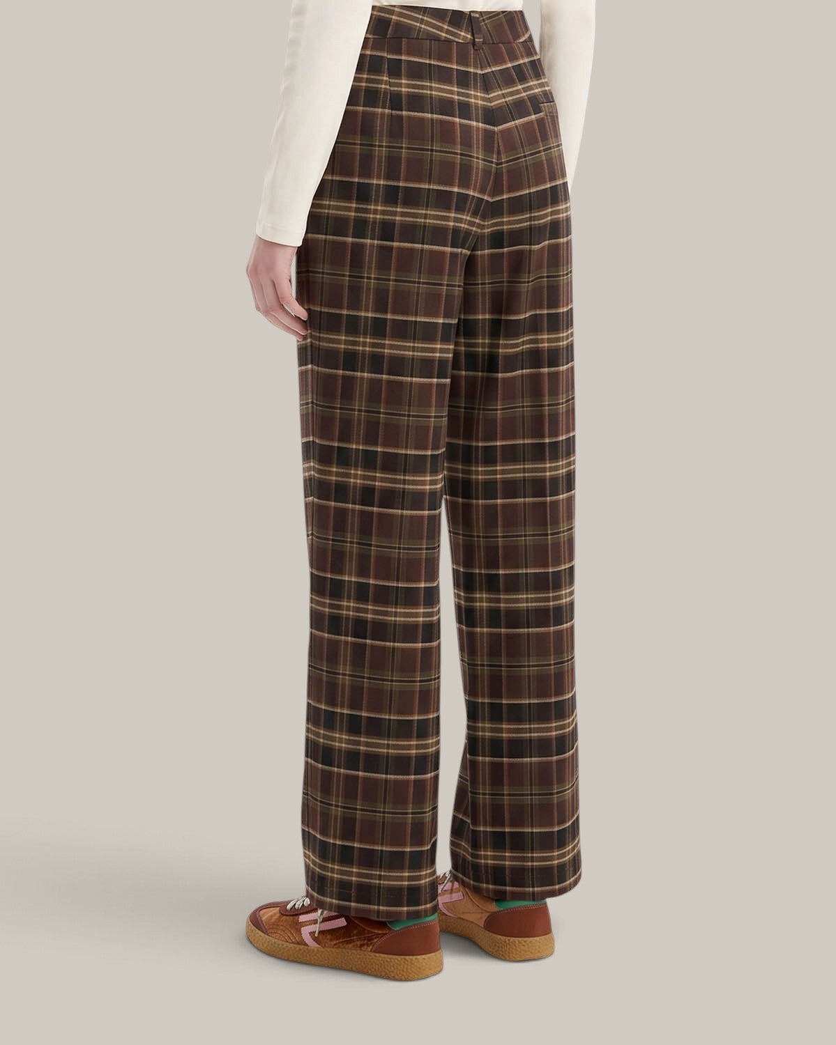 25.10 Checkered Trousers