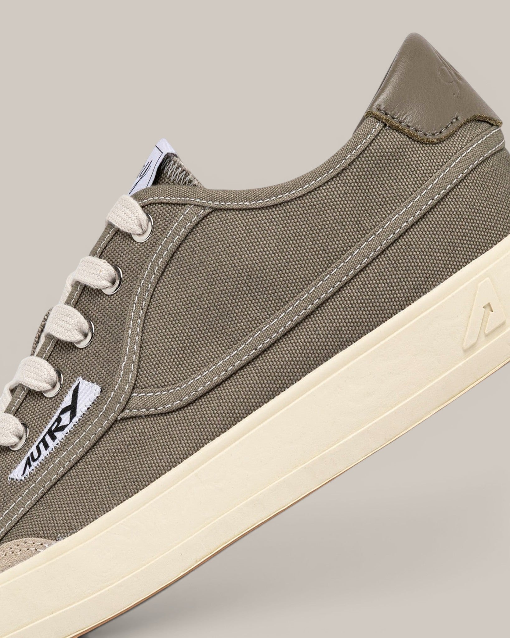 Autry Sneakers Windscape Low