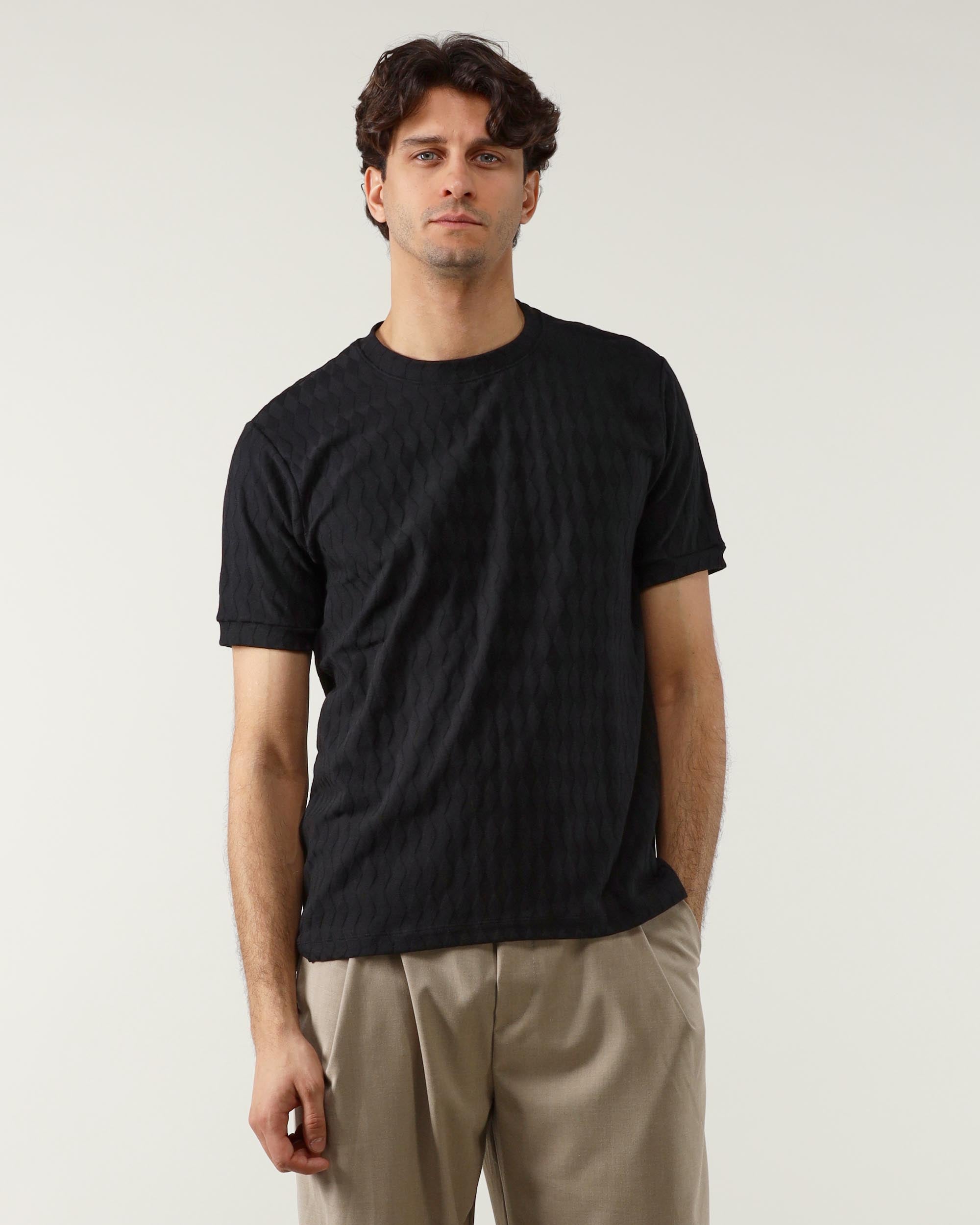 25.10 T-Shirt Tessuto Operato