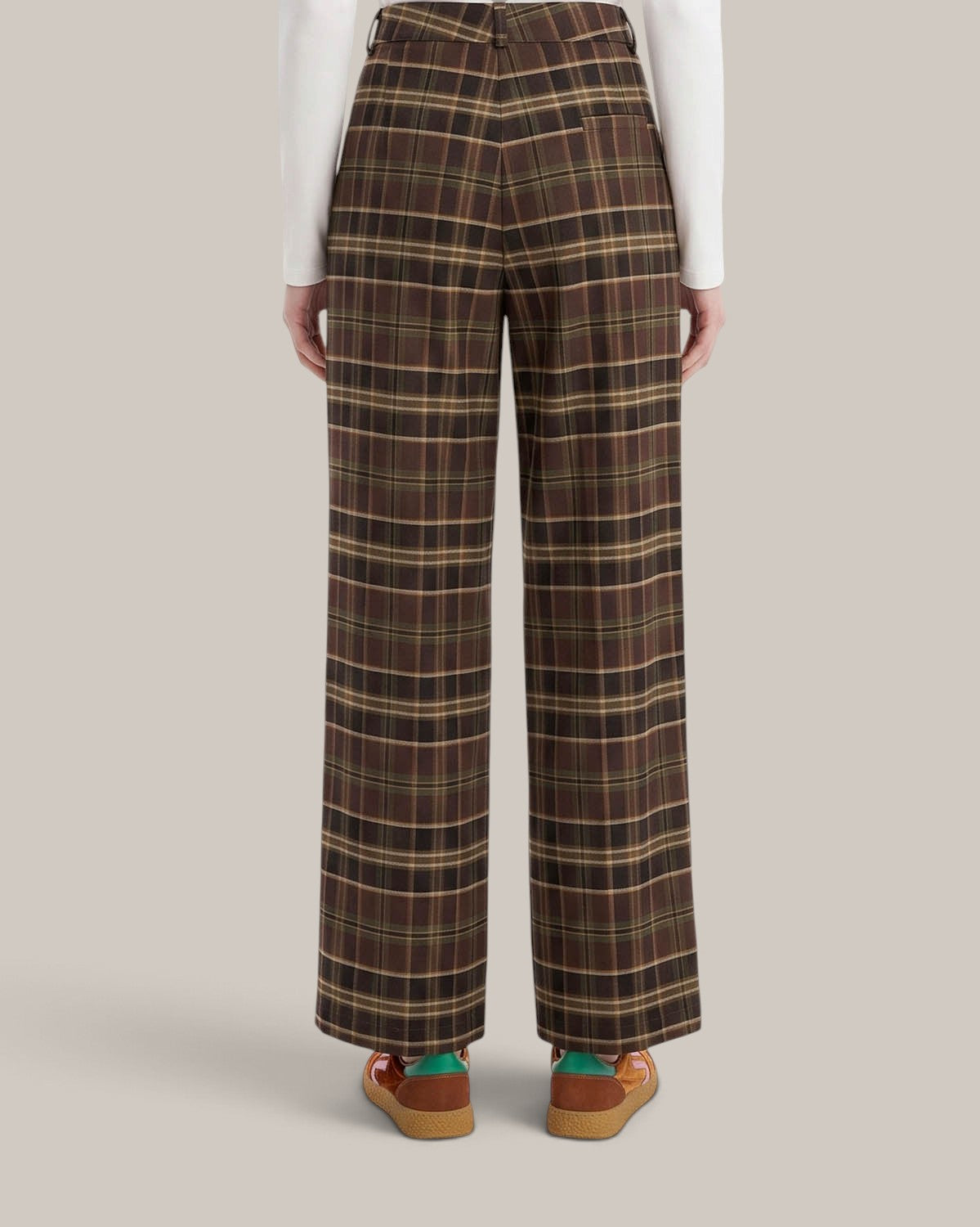 25.10 Pantaloni Quadro