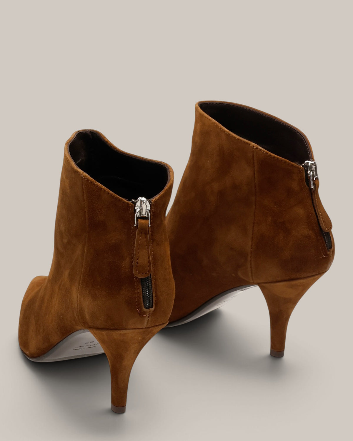 Nicole Bonnet Tronchetti aus Wildleder