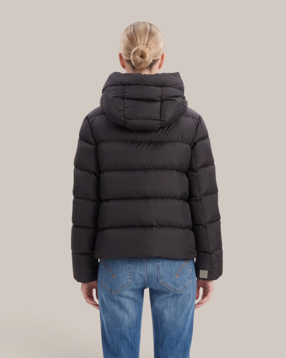 S Max Mara Kurze Daunenjacke mit Kapuze