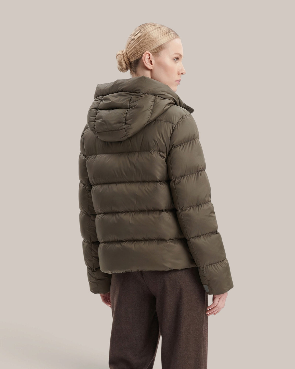 S Max Mara Kurze Daunenjacke mit Kapuze