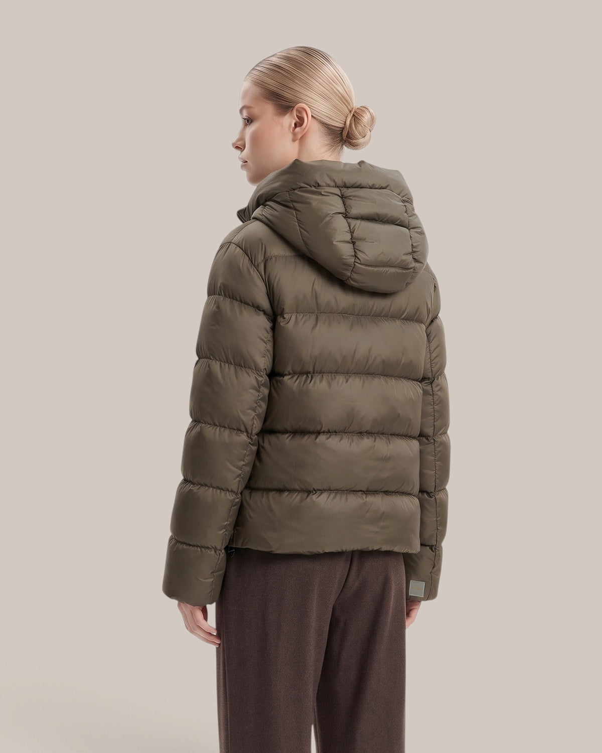 S Max Mara Kurze Daunenjacke mit Kapuze