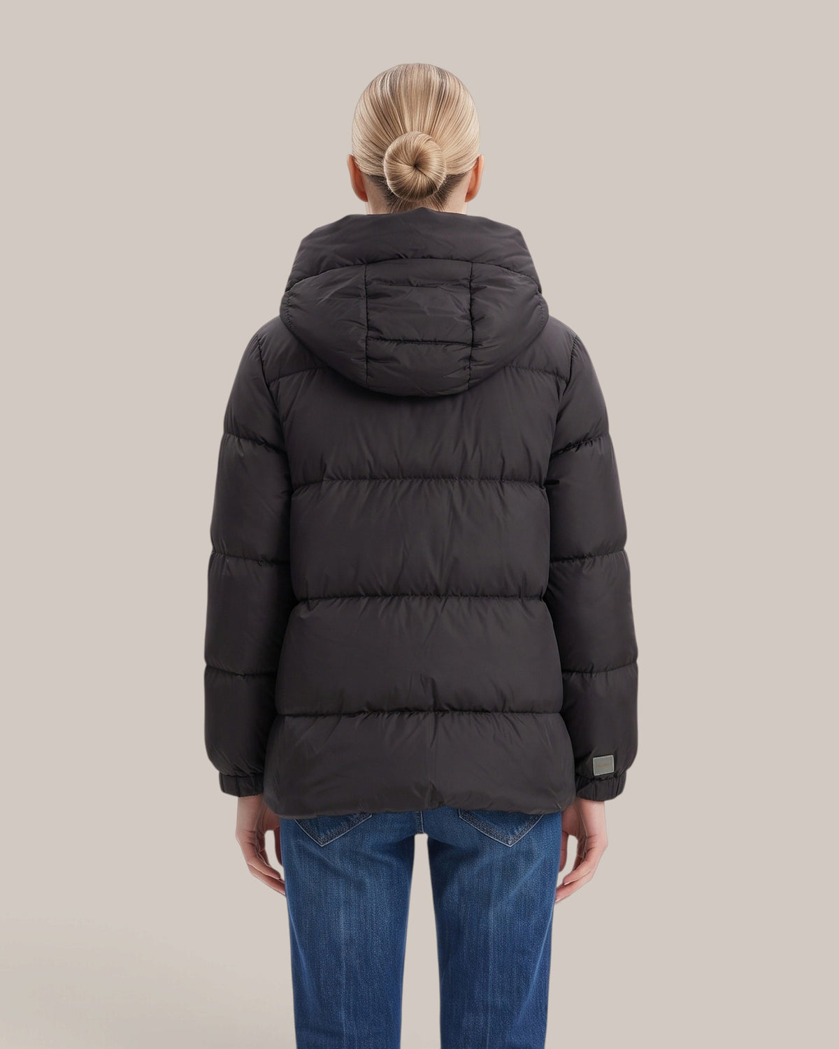 S Max Mara Kurze Daunenjacke mit Kapuze