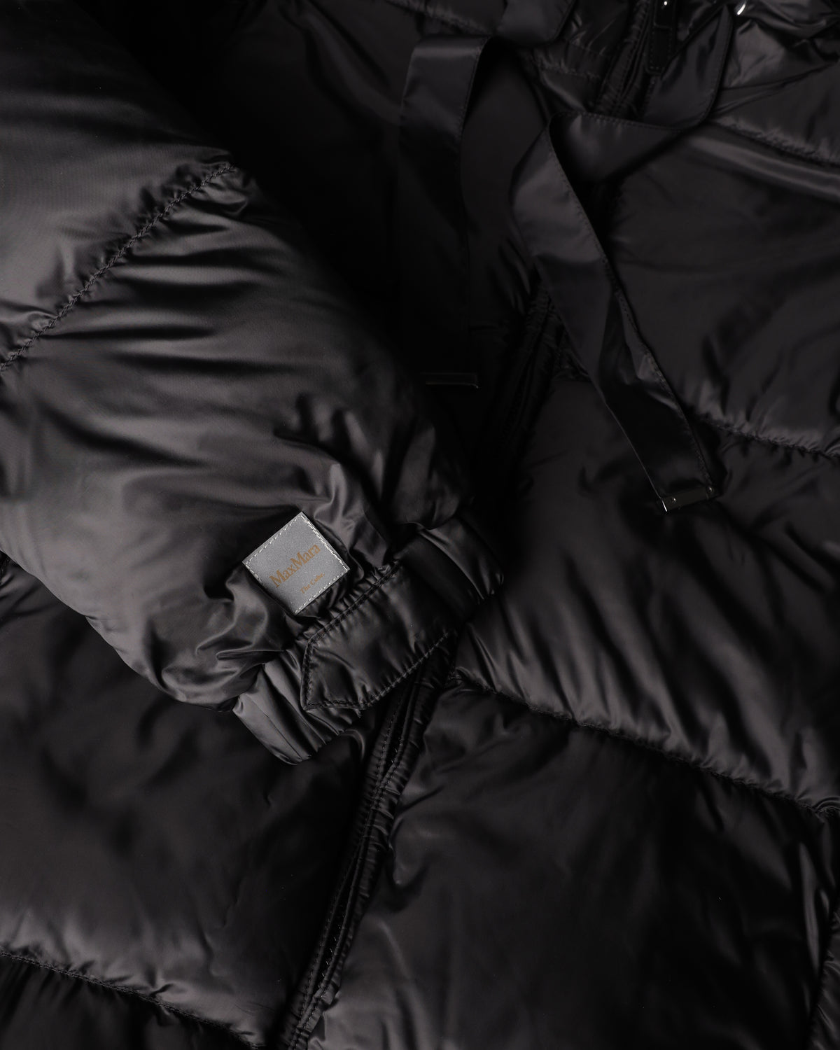 S Max Mara Kurze Daunenjacke mit Kapuze