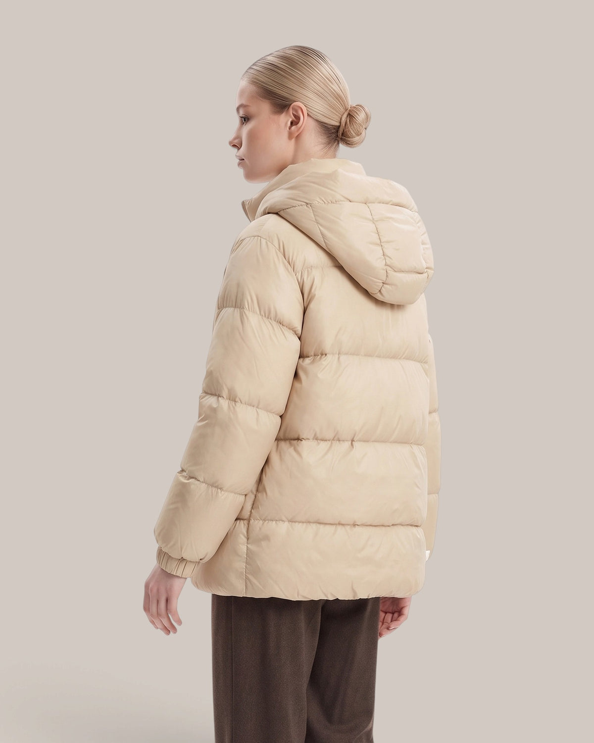 S Max Mara Kurze Daunenjacke mit Kapuze
